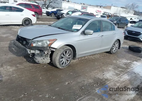 2011 Honda Accord 3.5 Ex-L z USA, uszkodzony, nr VIN 1HGCP3F85BA029130